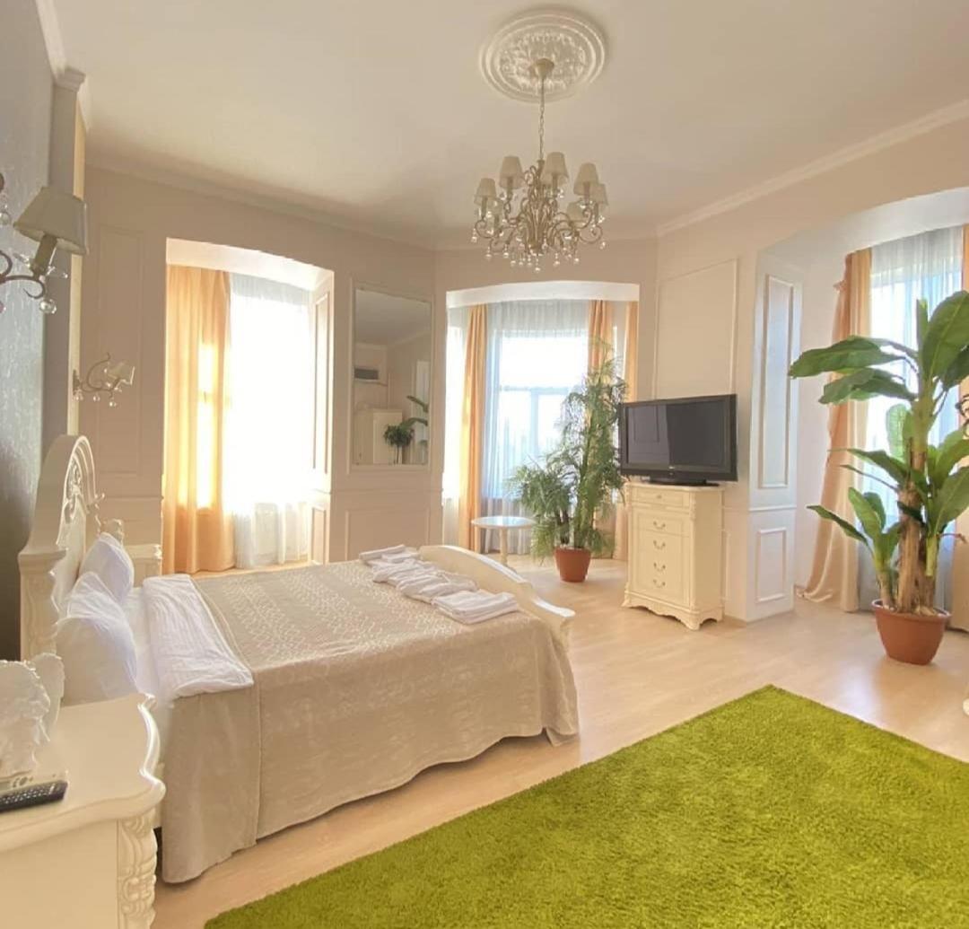 Apartment On Sumskaya 46 "Central Residence" Kharkov Ngoại thất bức ảnh