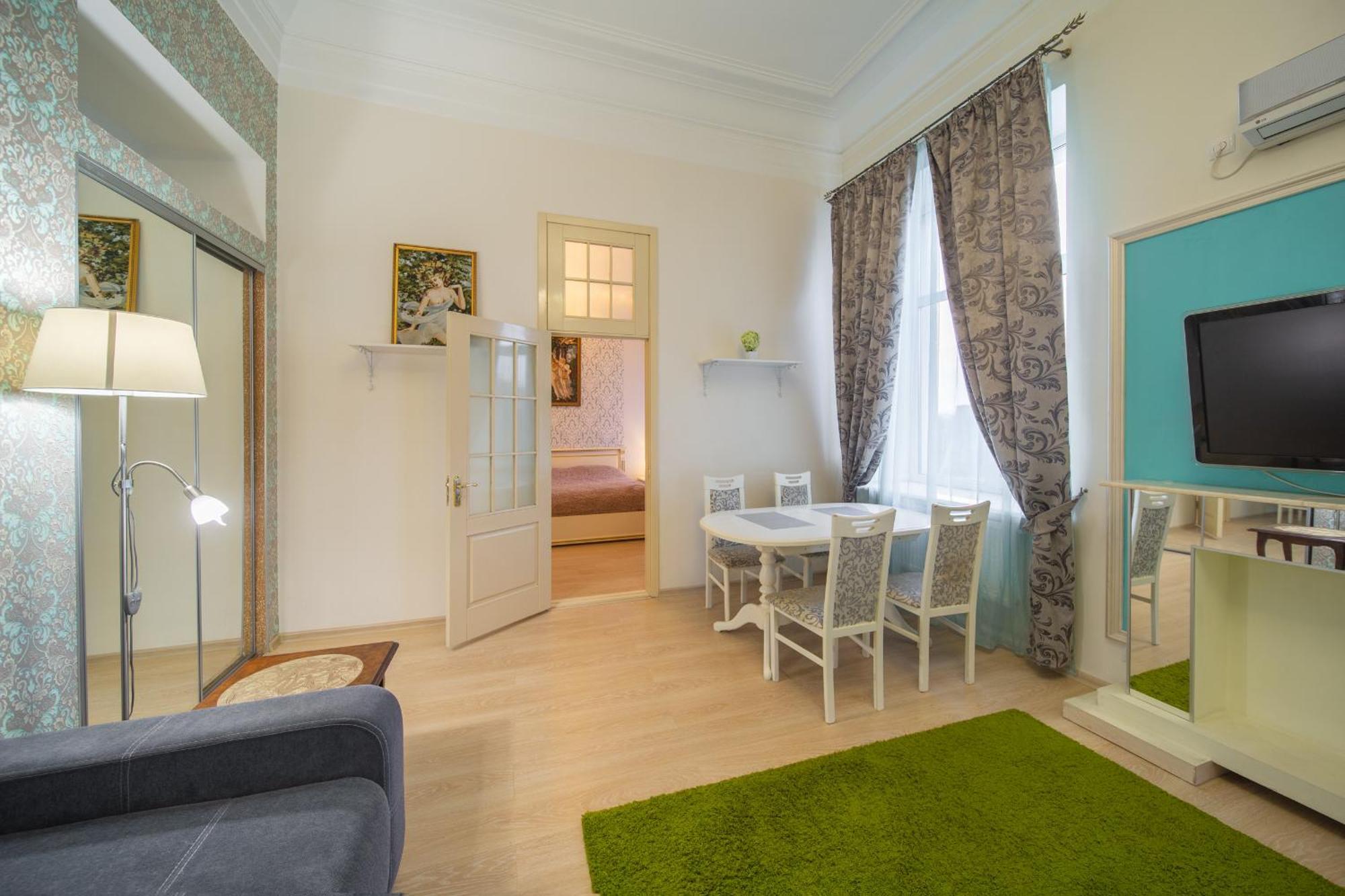 Apartment On Sumskaya 46 "Central Residence" Kharkov Ngoại thất bức ảnh