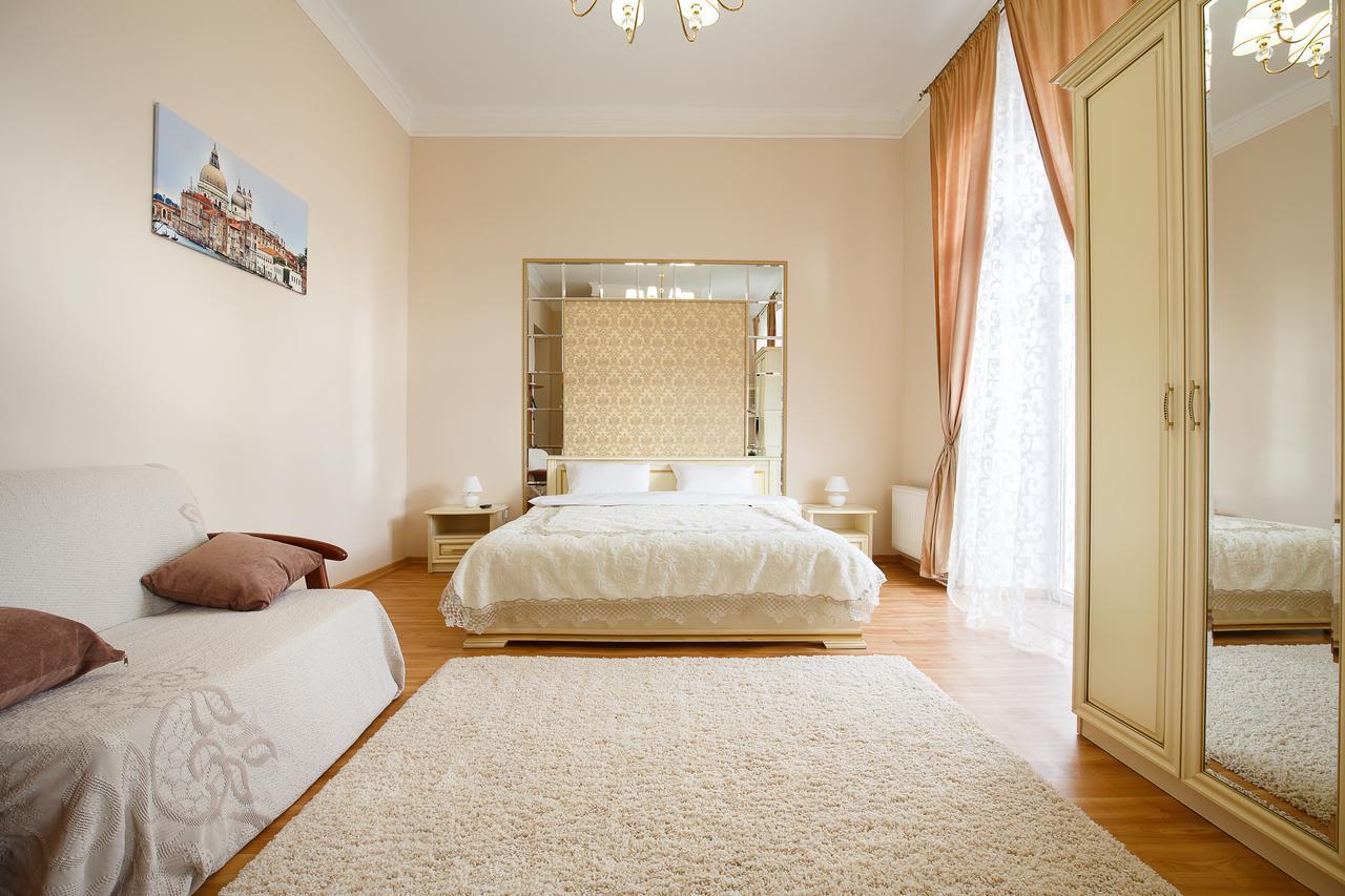 Apartment On Sumskaya 46 "Central Residence" Kharkov Ngoại thất bức ảnh